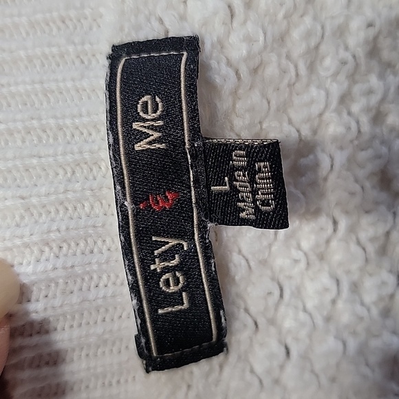 Lety & Me Size L Ivory Elbow Patch Curved Hem Sweater, Excellent Used Condition - Picture 11 of 12